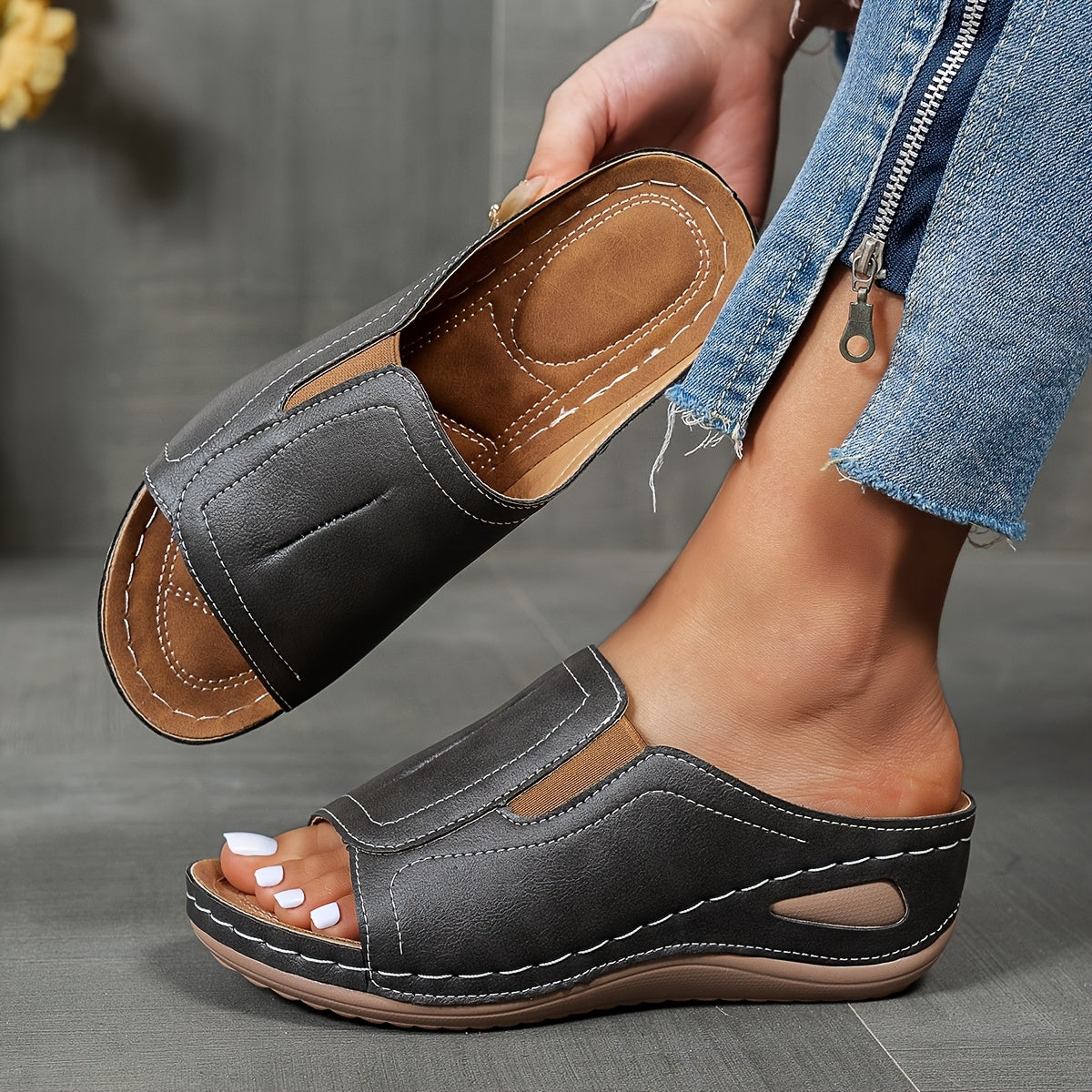 [Comfortable Wedge Sandals] UMIK Women's Comfortable Casual Wedge Sandals | Everyday Anti-Slip Shopping Shoes, Summer Outdoor Beach Slippers